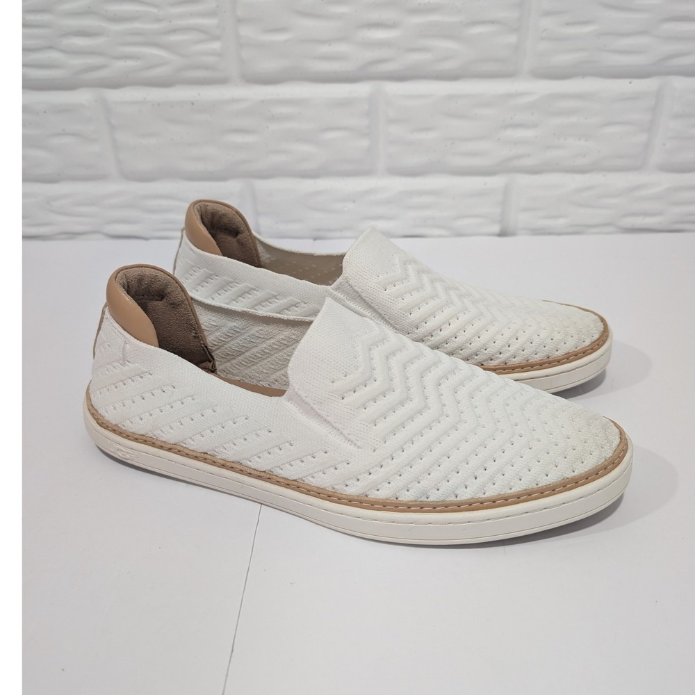 UGG White Sammy Chevron Slip On Sneakers Womens 10 Leather Comfort Minimal
